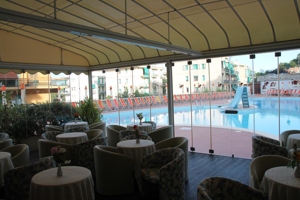 Hotel Paco Pietra Ligure Εξωτερικό φωτογραφία