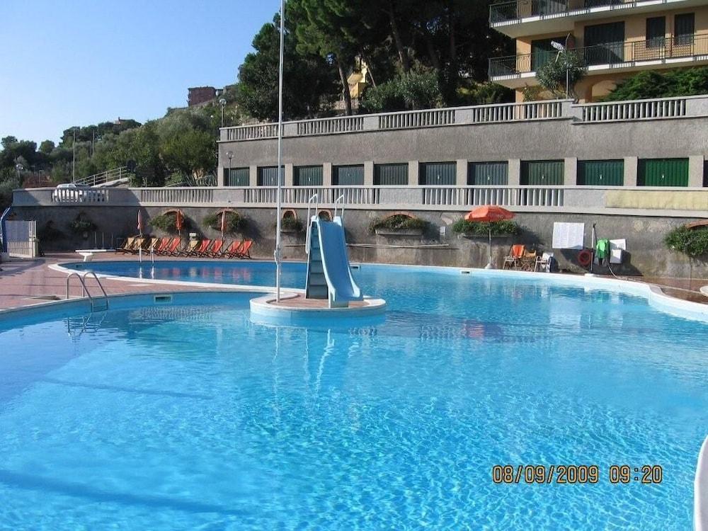 Hotel Paco Pietra Ligure Εξωτερικό φωτογραφία