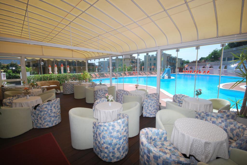 Hotel Paco Pietra Ligure Εξωτερικό φωτογραφία