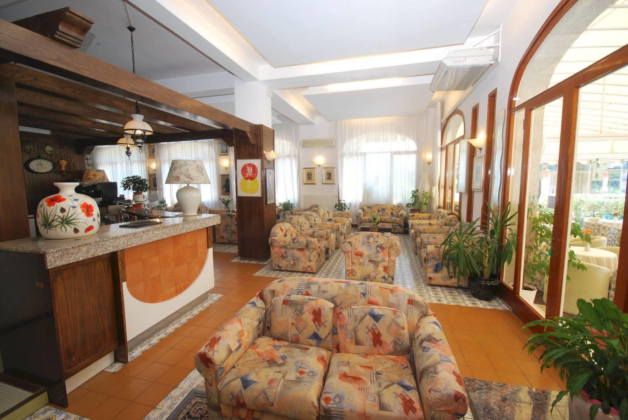 Hotel Paco Pietra Ligure Εξωτερικό φωτογραφία