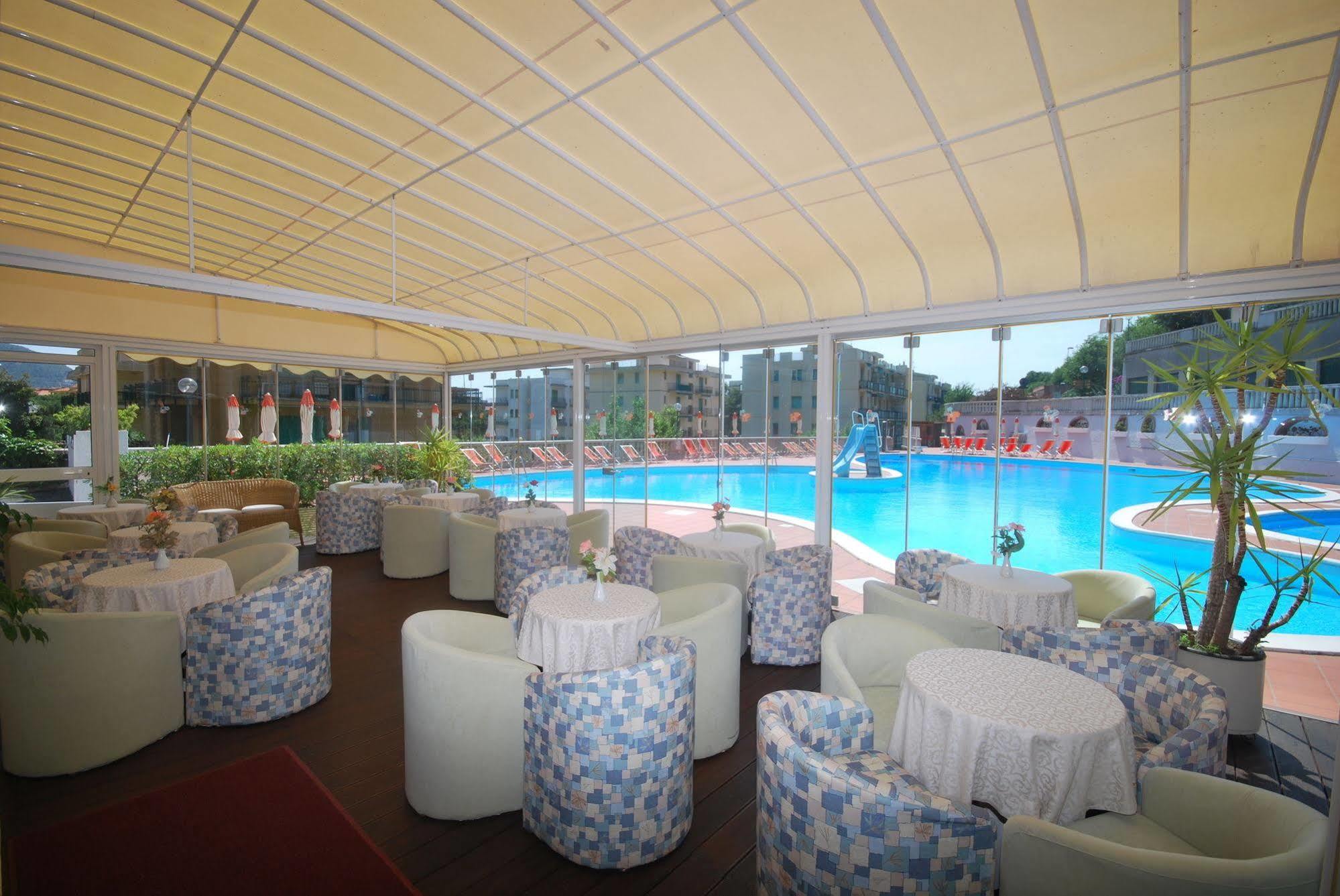 Hotel Paco Pietra Ligure Εξωτερικό φωτογραφία